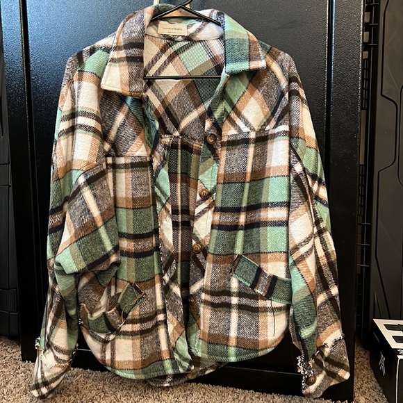 Small green and brown flannel button up shacket from Saints and Hearts - Picture 1 of 5